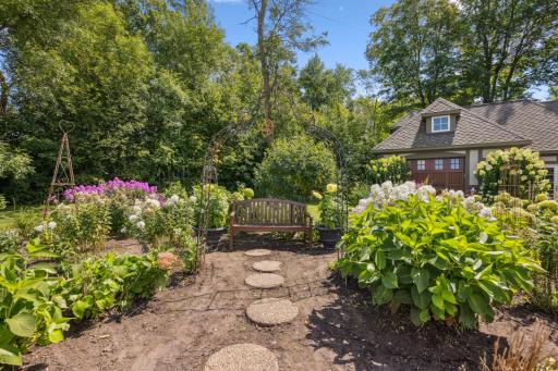 13001 Twilight Road - Carriage House, Guest House Gardens