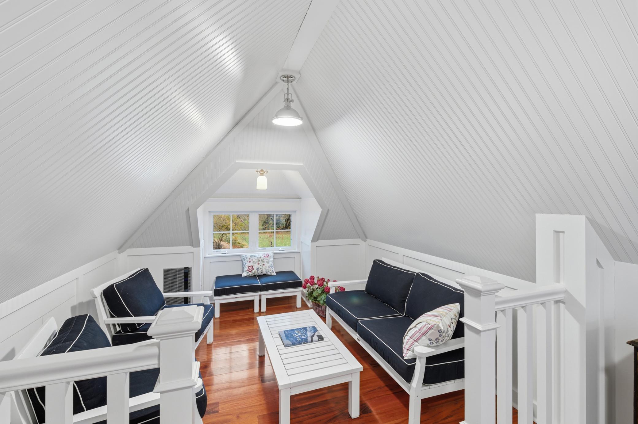 13001 Twilight Road - Carriage House, Guest House with Sunken Sitting Area