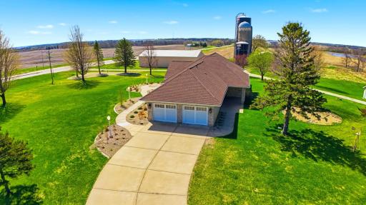 **ATTENTION**SMALL BUSINESS OWNERS** This 10-acre property is designed for both business and comfort.