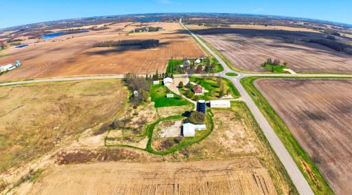 2068 Millersburg Blvd W, Dundas, MN 55019