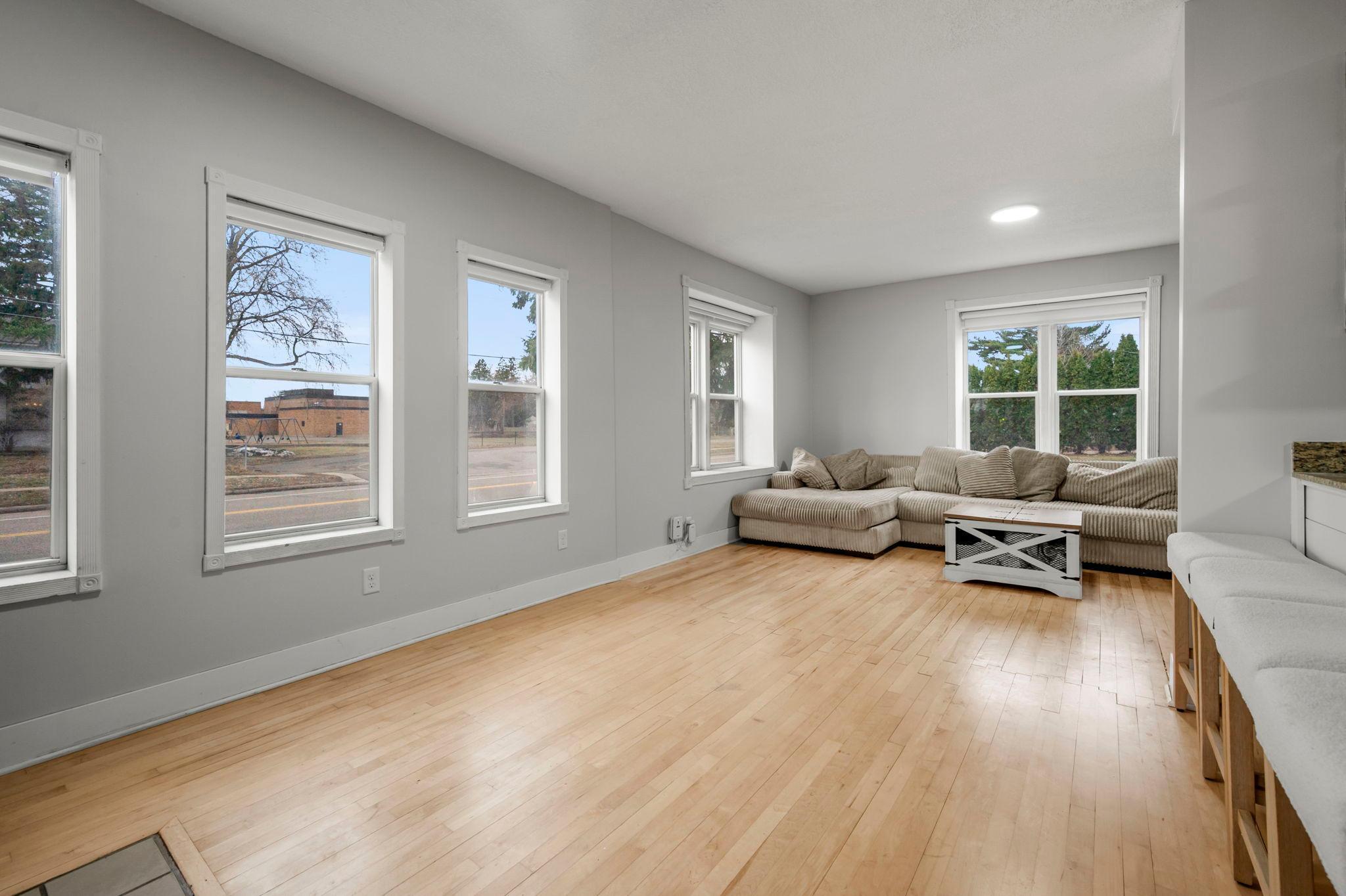 7-web-or-mls-1961 9th St-54 (2).jpg