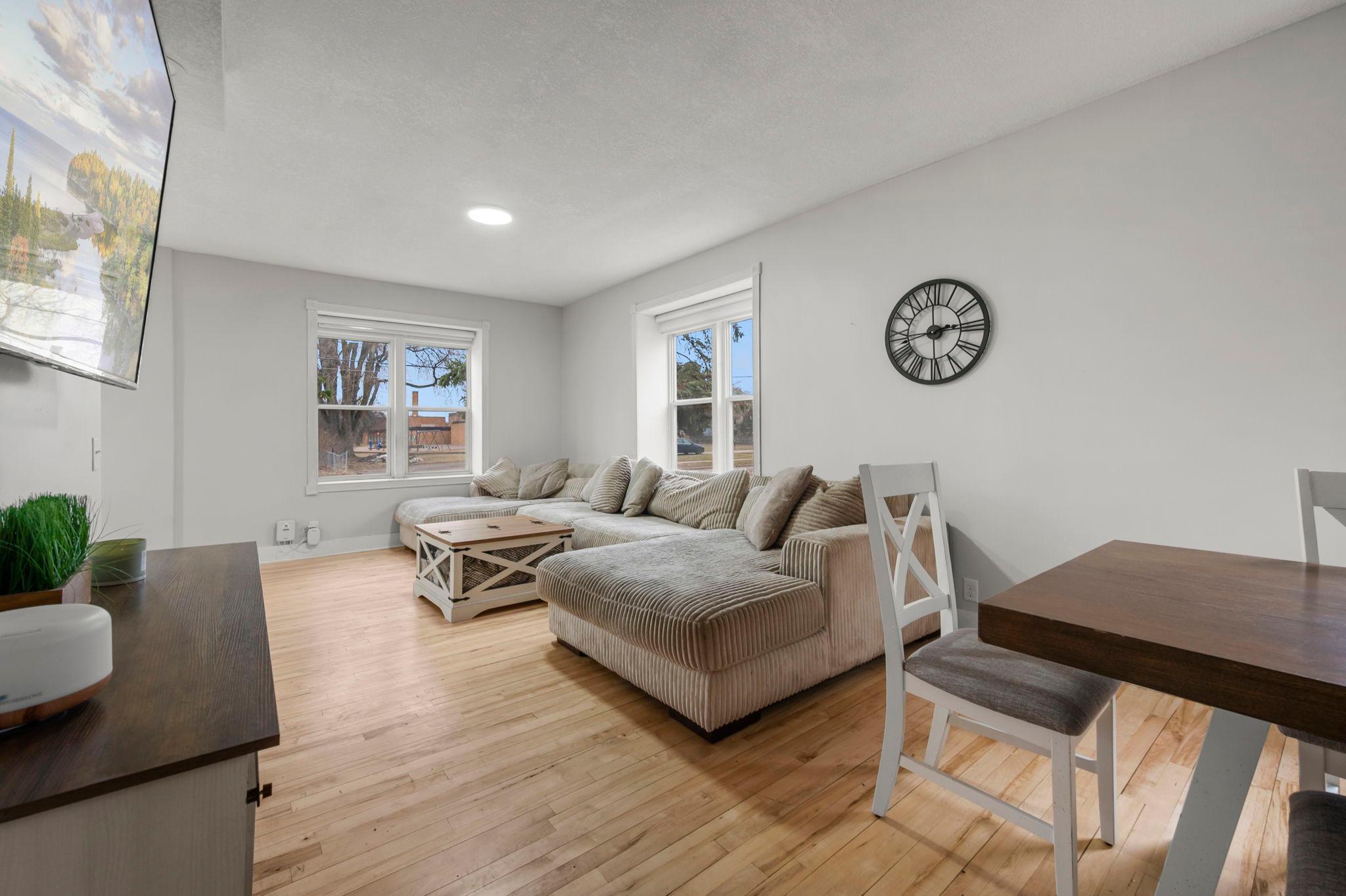 9-web-or-mls-1961 9th St-79 (2).jpg