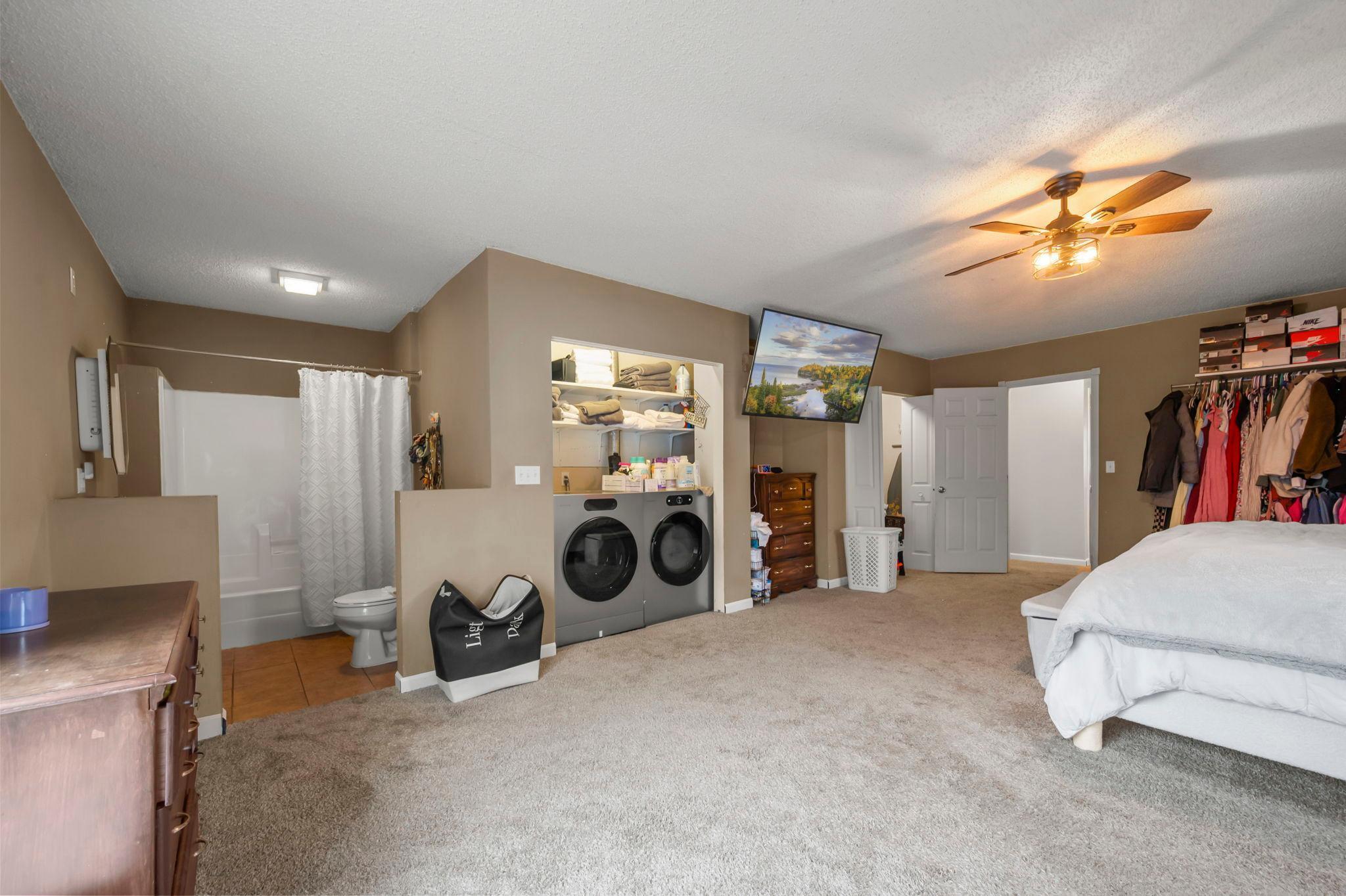 40-web-or-mls-1961 9th St-229 (2).jpg