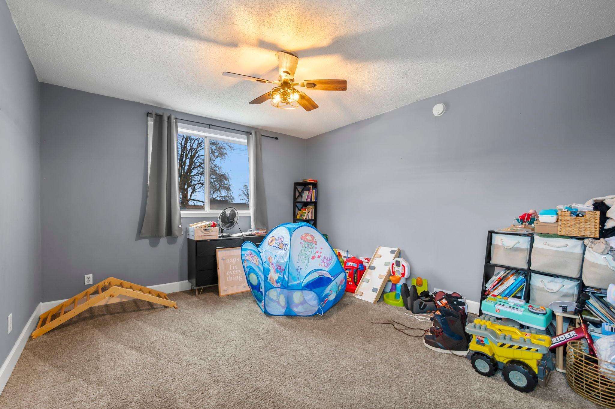 43-web-or-mls-1961 9th St-184 (2).jpg