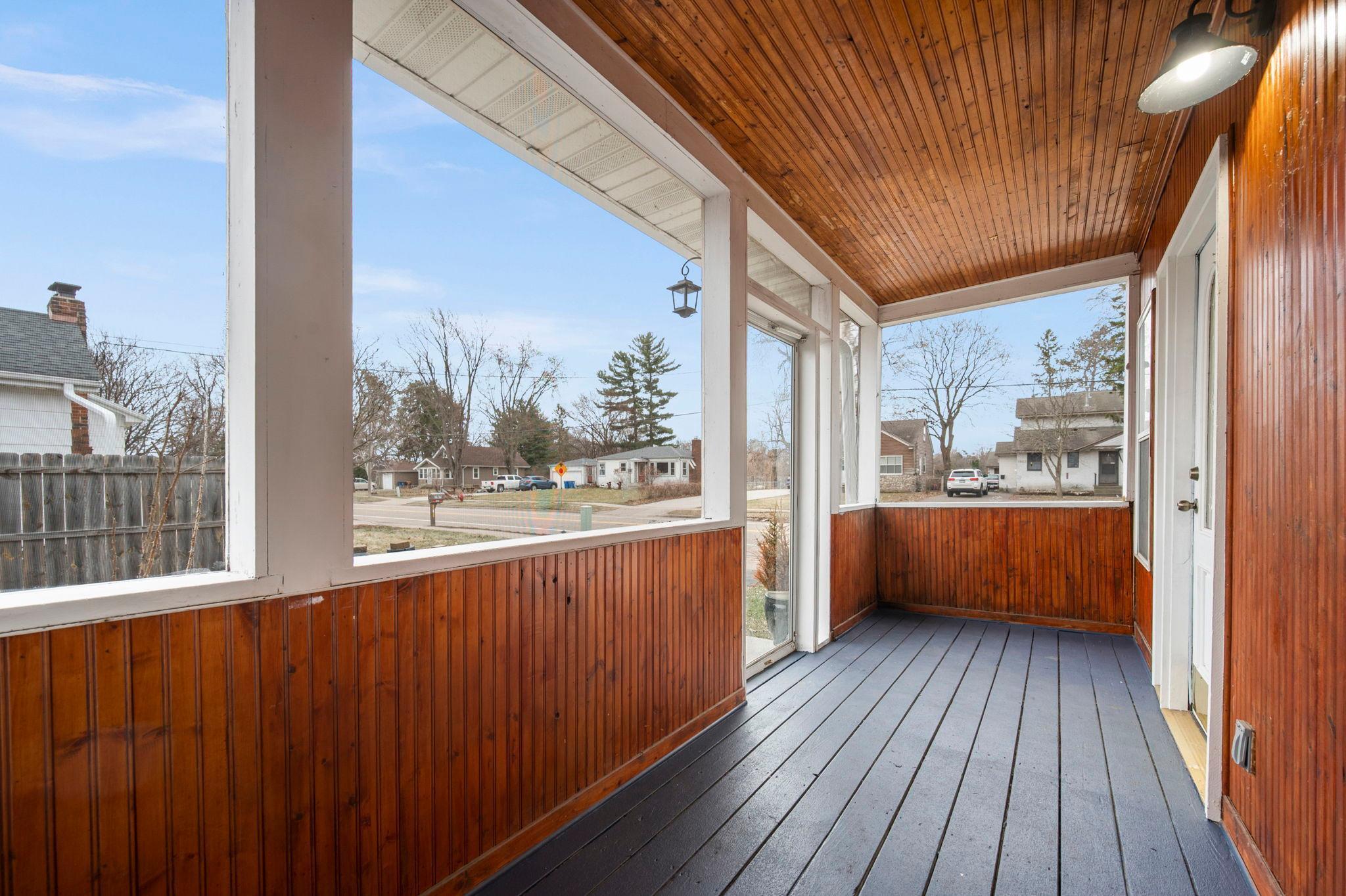 3-web-or-mls-1961 9th St-15 (2).jpg