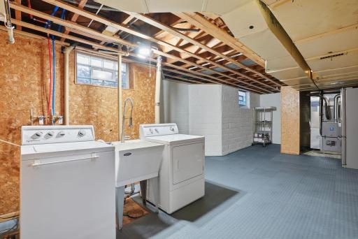 Basement Laundry / Utility Room