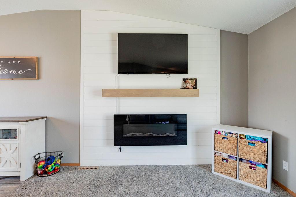 Electric fireplace