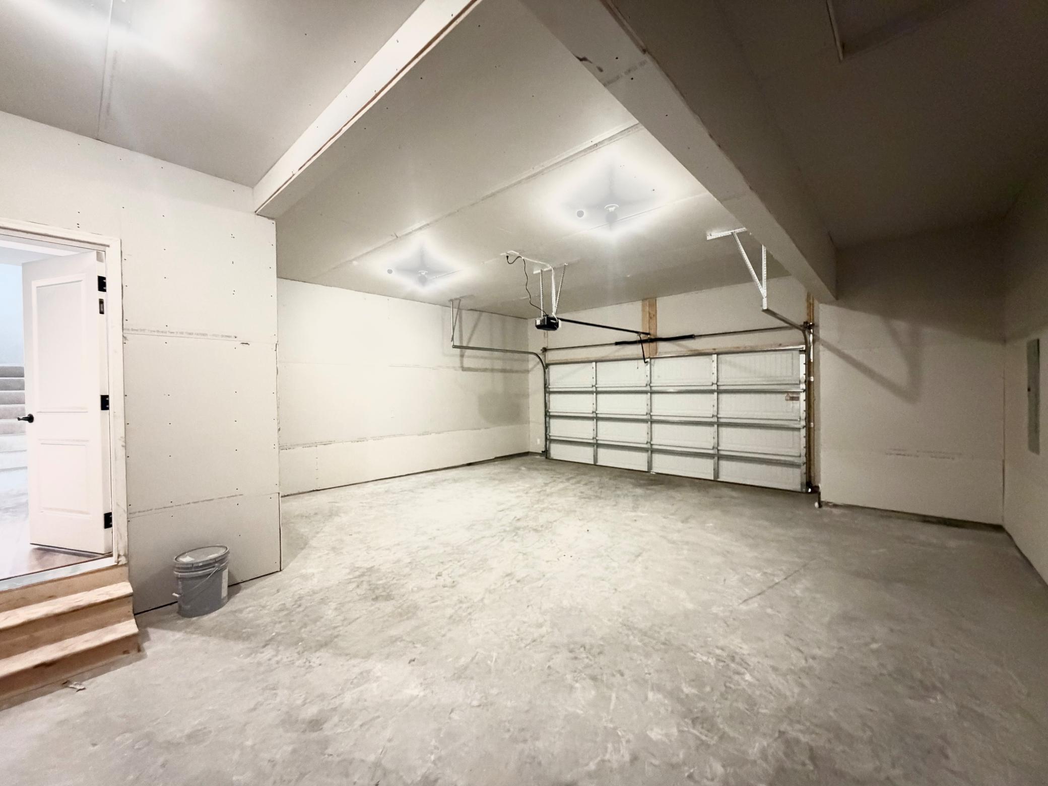 Oversized 2.5 car garage