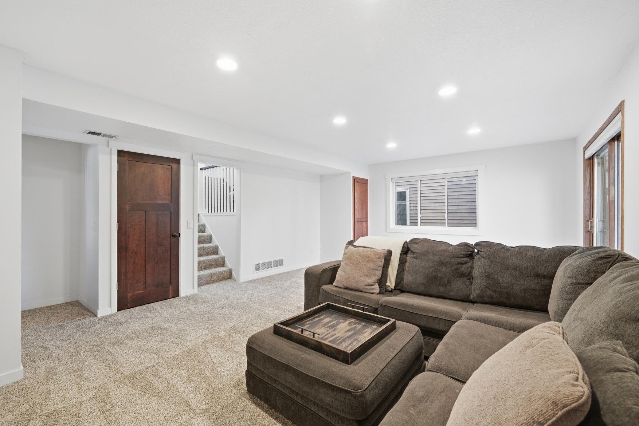 5480 w 131st st, savage, mn 55378 0216.jpg