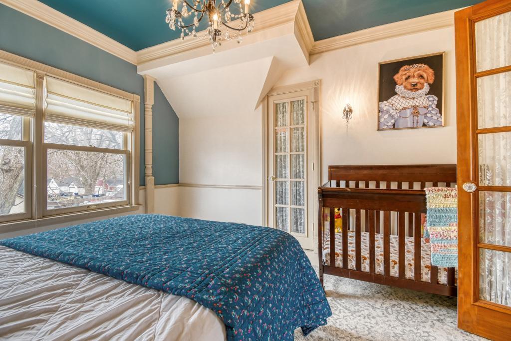 1833 Hawthorne Ave E - MLS Sized - 025 - 17 Primary Bedroom.jpg