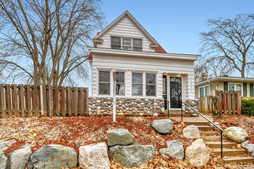 1833 Hawthorne Ave E - MLS Sized - 003 - 01 Exterior Front.jpg