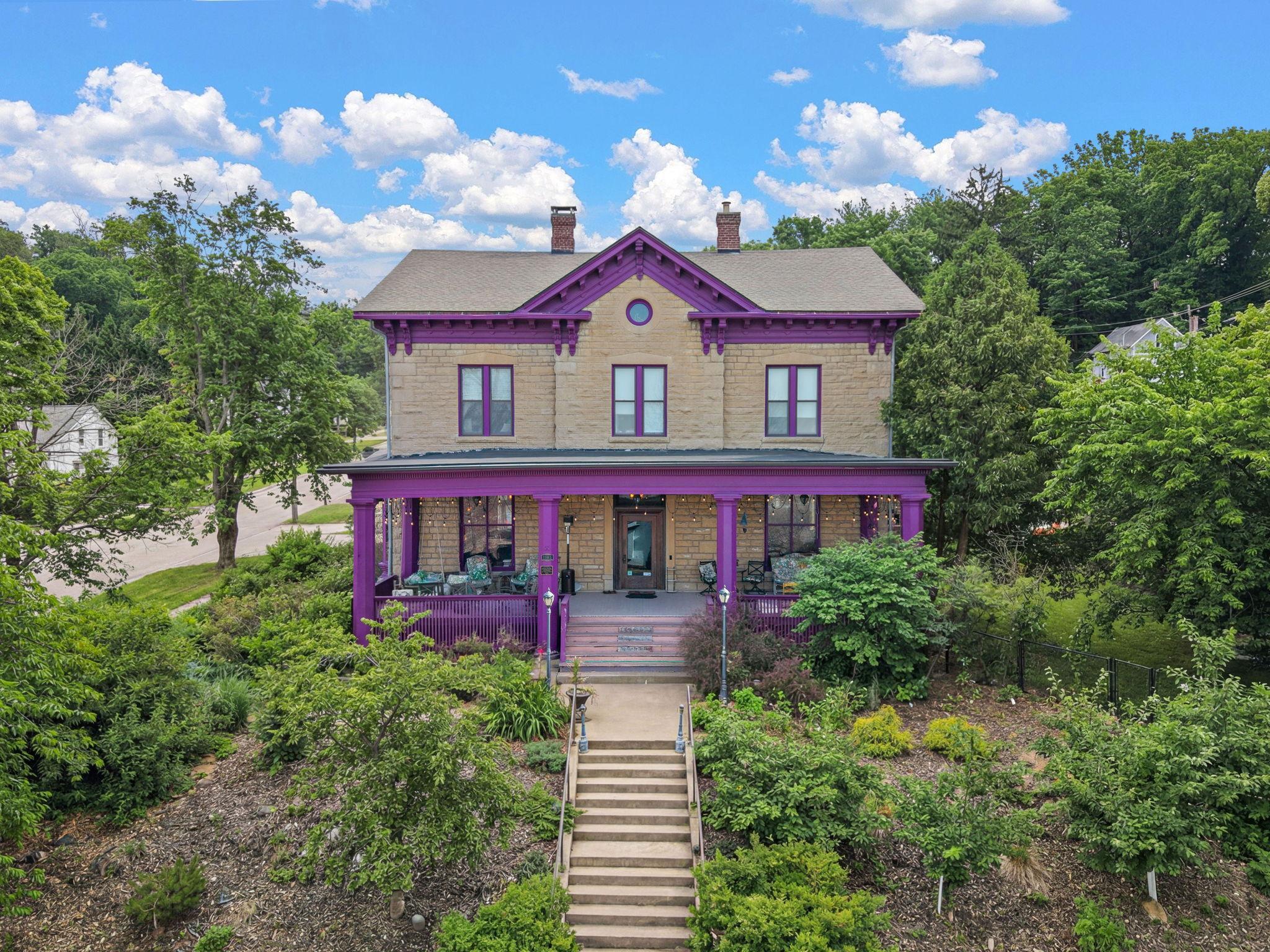 1105 W 4th Street, Red Wing, MN 55066-2423