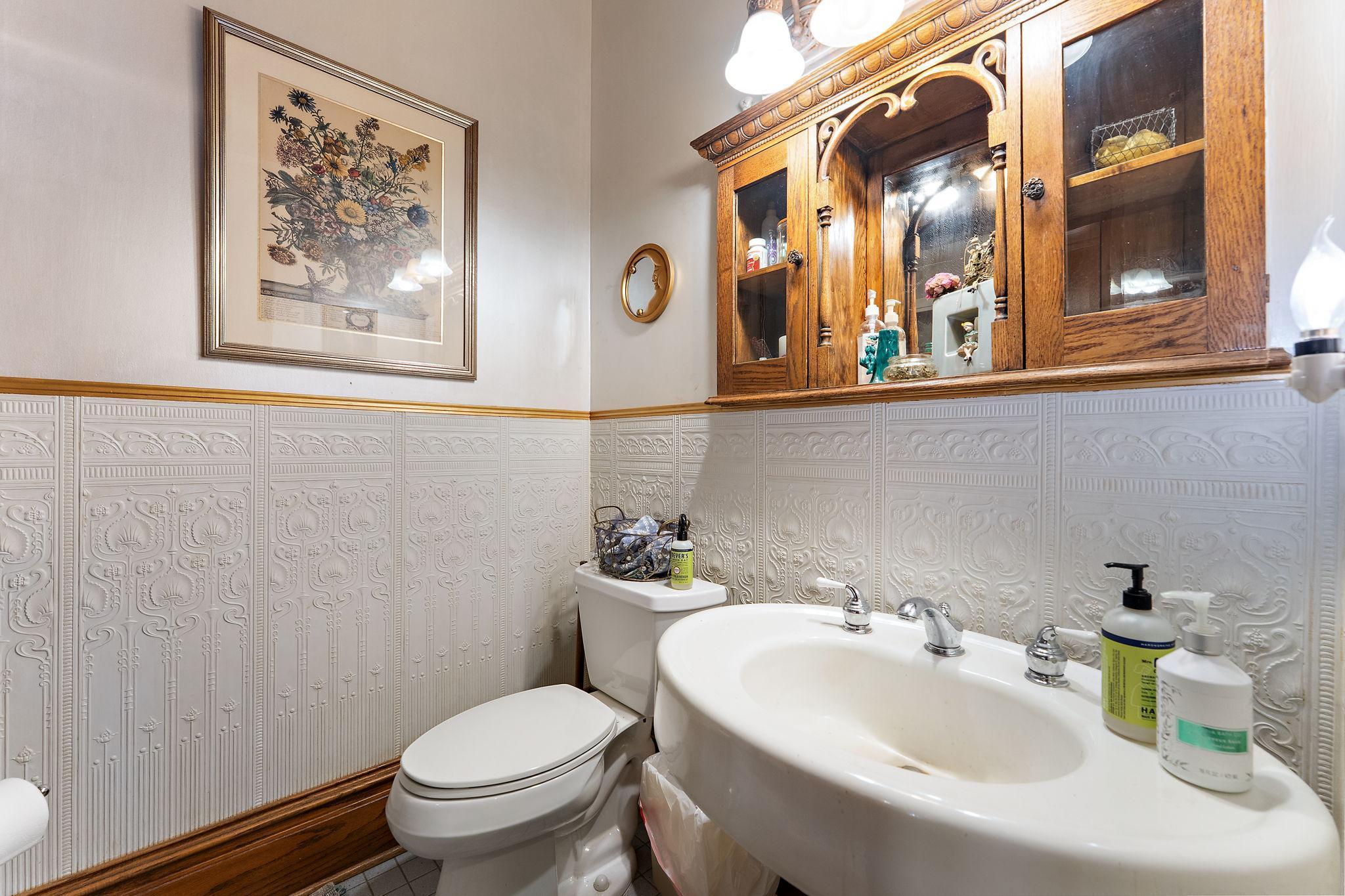 Main Floor Full Bath