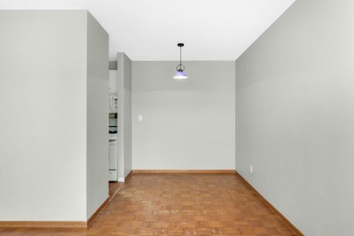 1912 Dupont Avenue S, 405, Minneapolis, MN 55403
