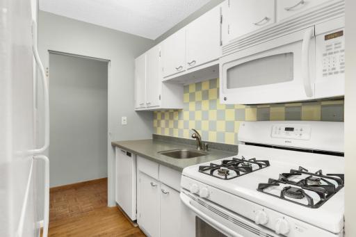 1912 Dupont Avenue S, 405, Minneapolis, MN 55403