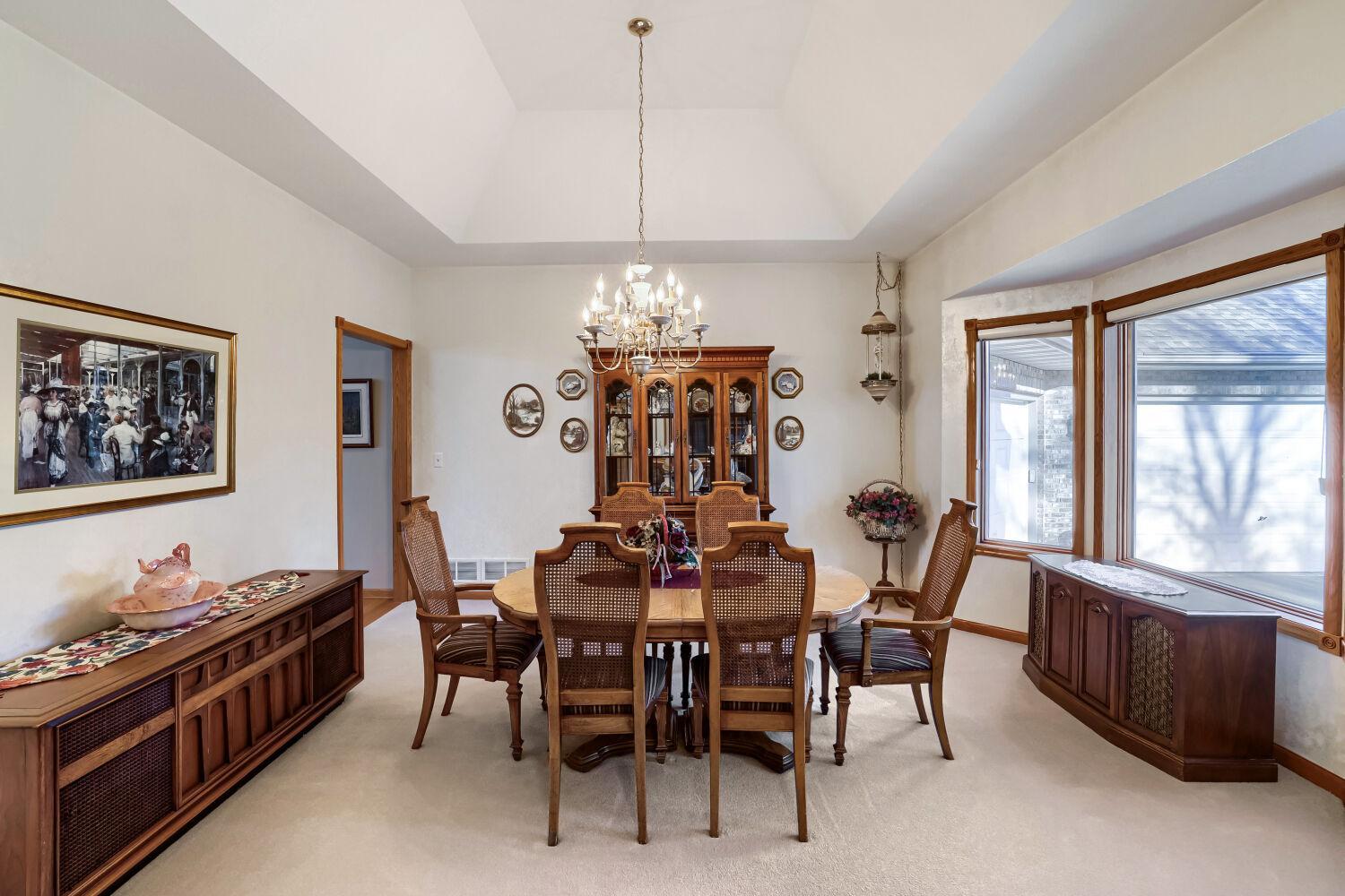 7728 Hilo Ln N - Web Quality - 011 - 08 Dining Room.jpg