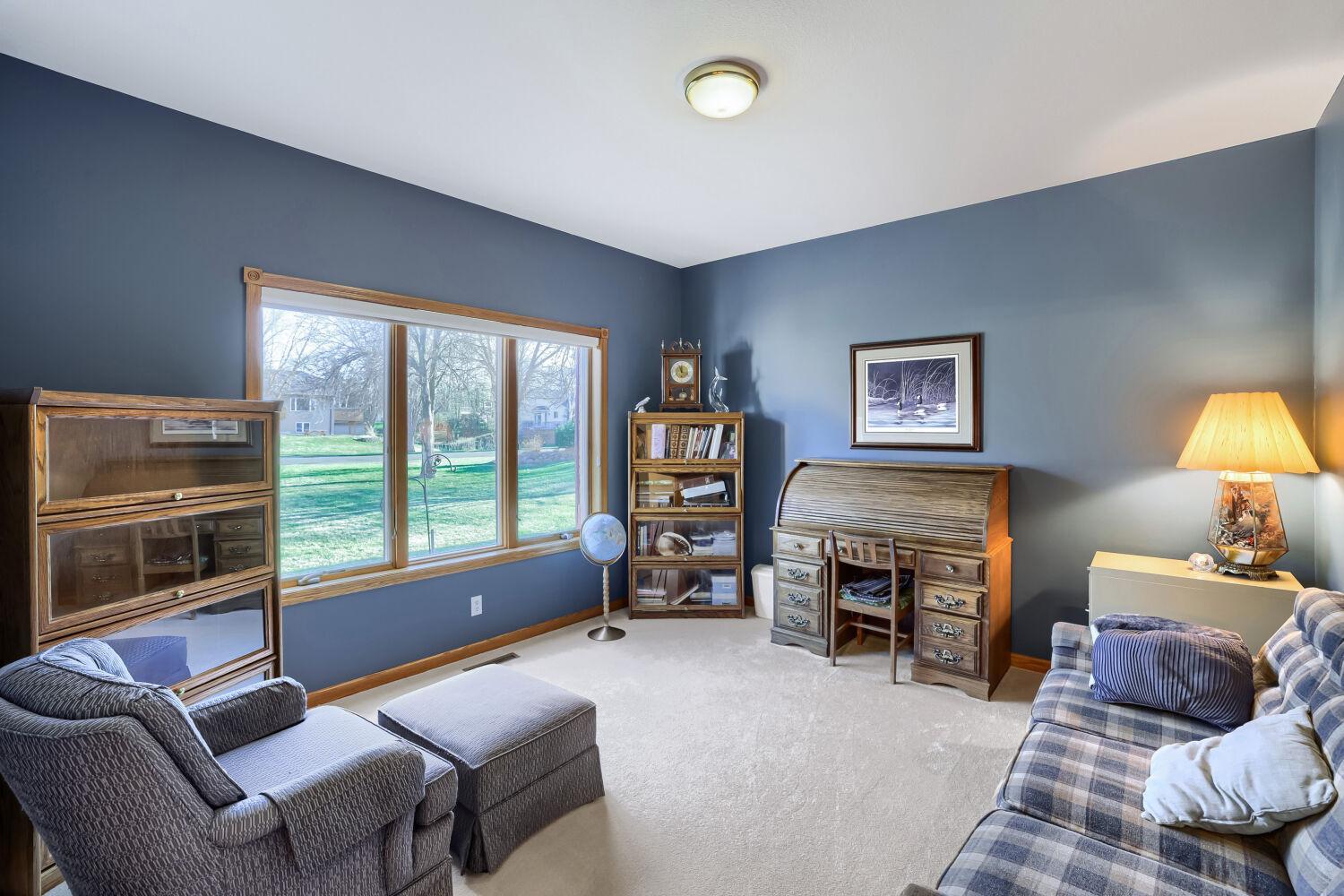 7728 Hilo Ln N - Web Quality - 019 - 16 Family Room.jpg