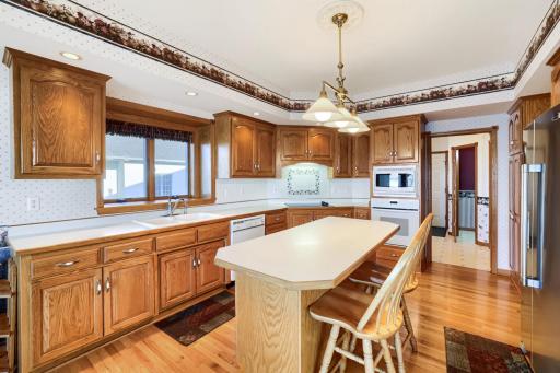 7728 Hilo Ln N - Web Quality - 014 - 11 Kitchen.jpg