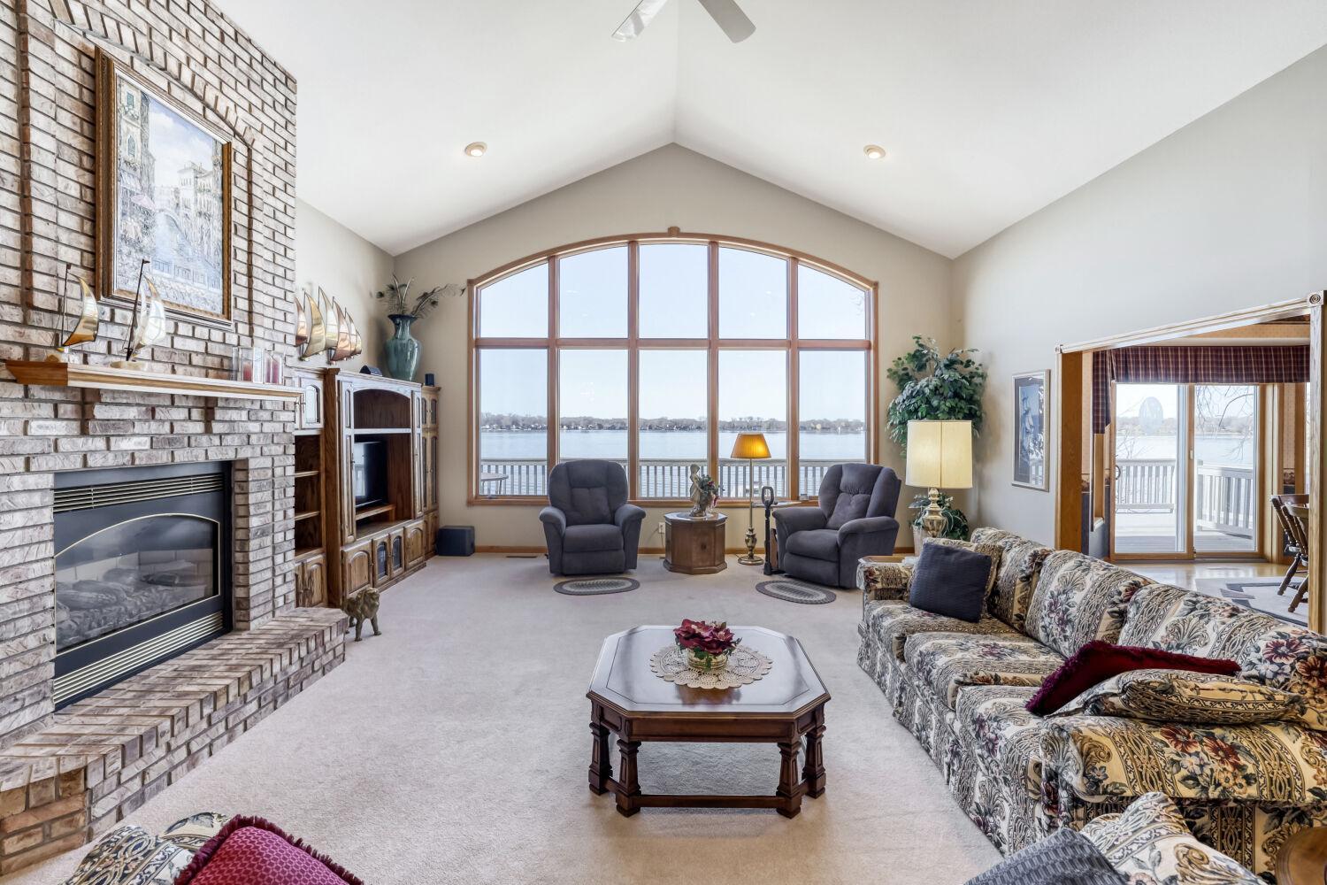 7728 Hilo Ln N - Web Quality - 008 - 05 Living Room.jpg