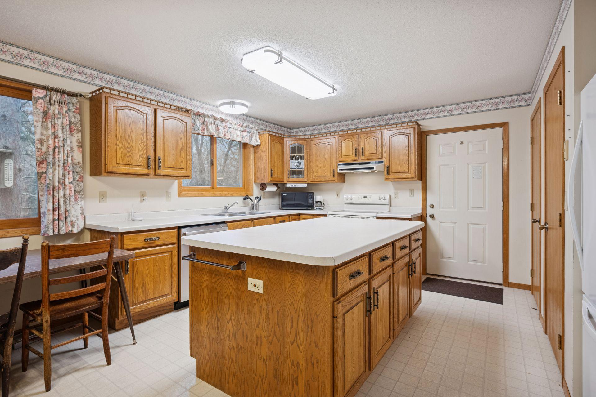 12553 N Pelican Ln - Spacecrafting - 0010.jpg