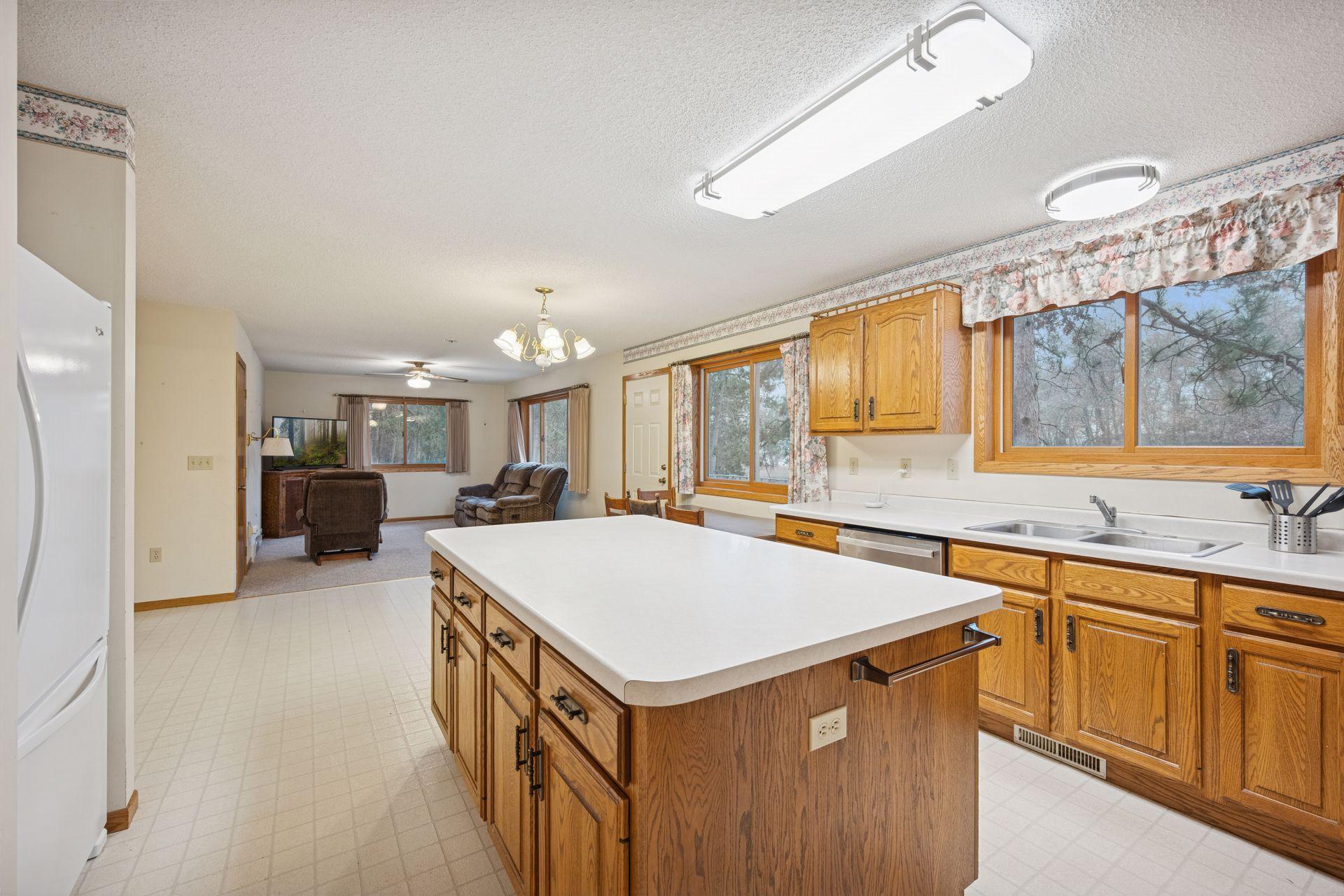 12553 N Pelican Ln - Spacecrafting - 0012.jpg