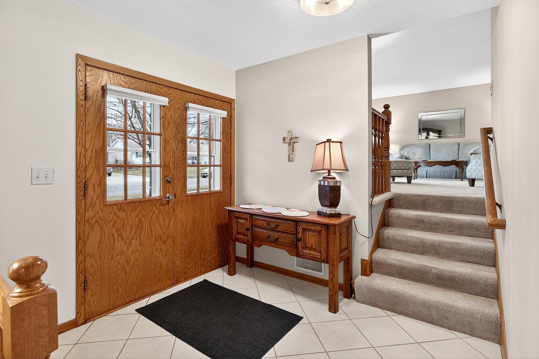 Double Door Front Entryway/Foyer
