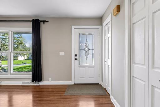 304 Valley High Road, Burnsville, MN 55337