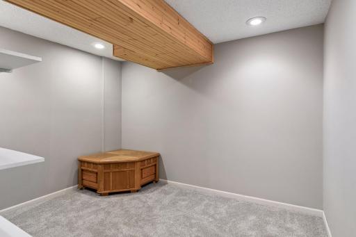 304 Valley High Road, Burnsville, MN 55337