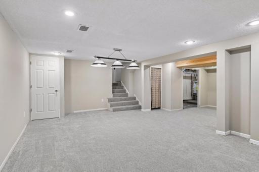 304 Valley High Road, Burnsville, MN 55337