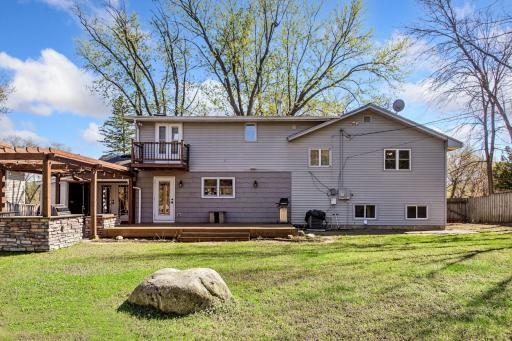 304 Valley High Road, Burnsville, MN 55337