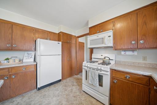 306 3rd Avenue SE, Blooming Prairie, MN 55917