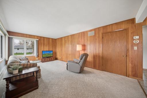 306 3rd Avenue SE, Blooming Prairie, MN 55917