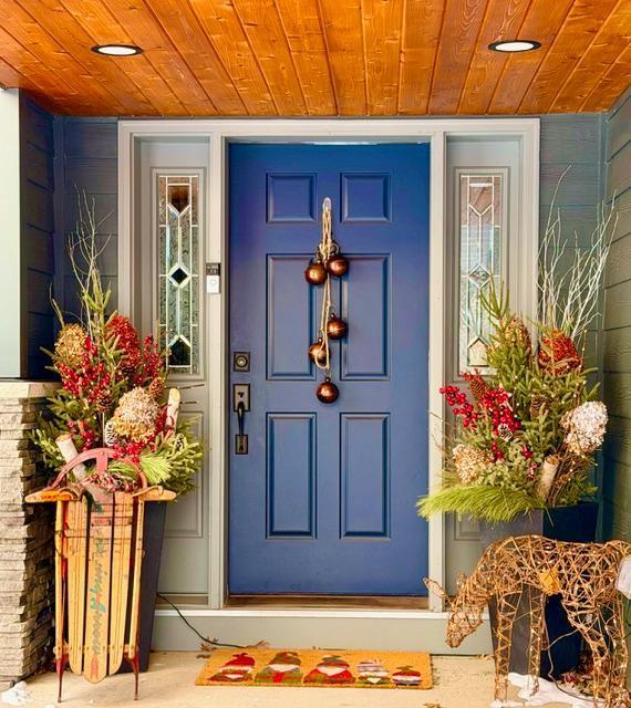 A Welcoming Front Door Entry