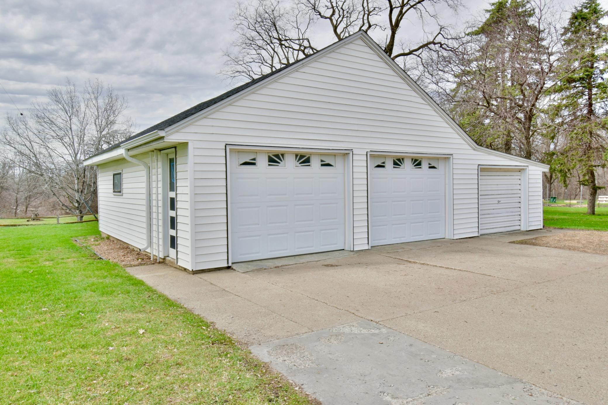 Wonderful 3 stall garage and workshop area