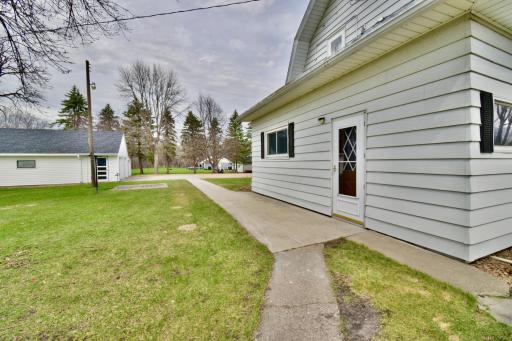 140 1st Avenue N, Brownton, MN 55312