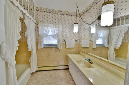 140 1st Avenue N, Brownton, MN 55312