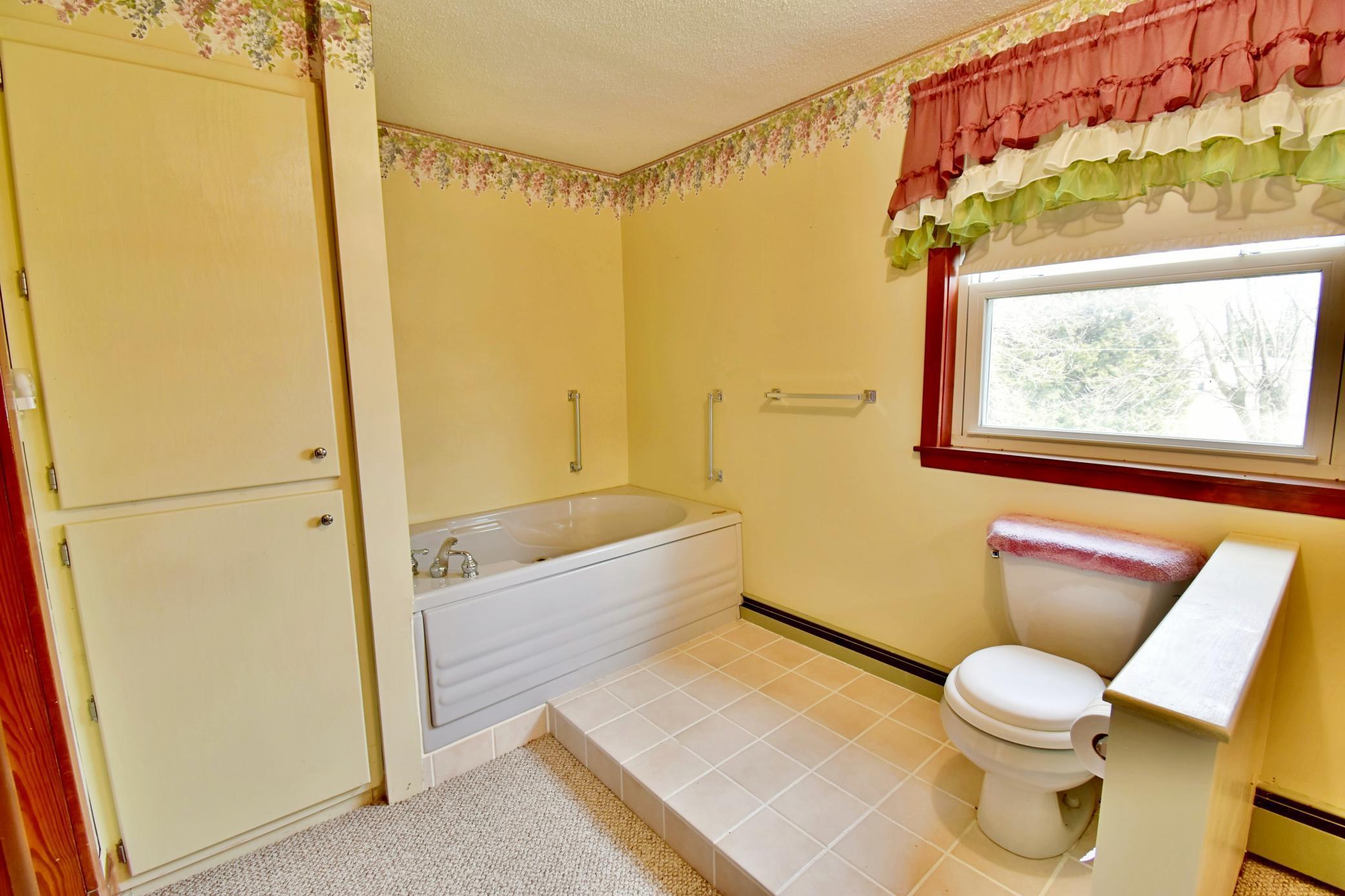 Great cabinet space for towels and bedding