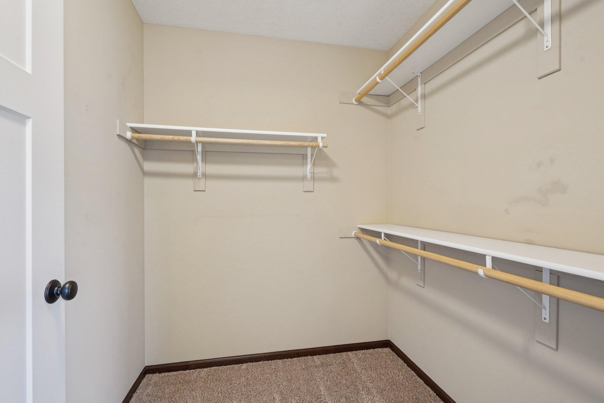 28-web-or-mls-244th Ave-S0204-028.jpg