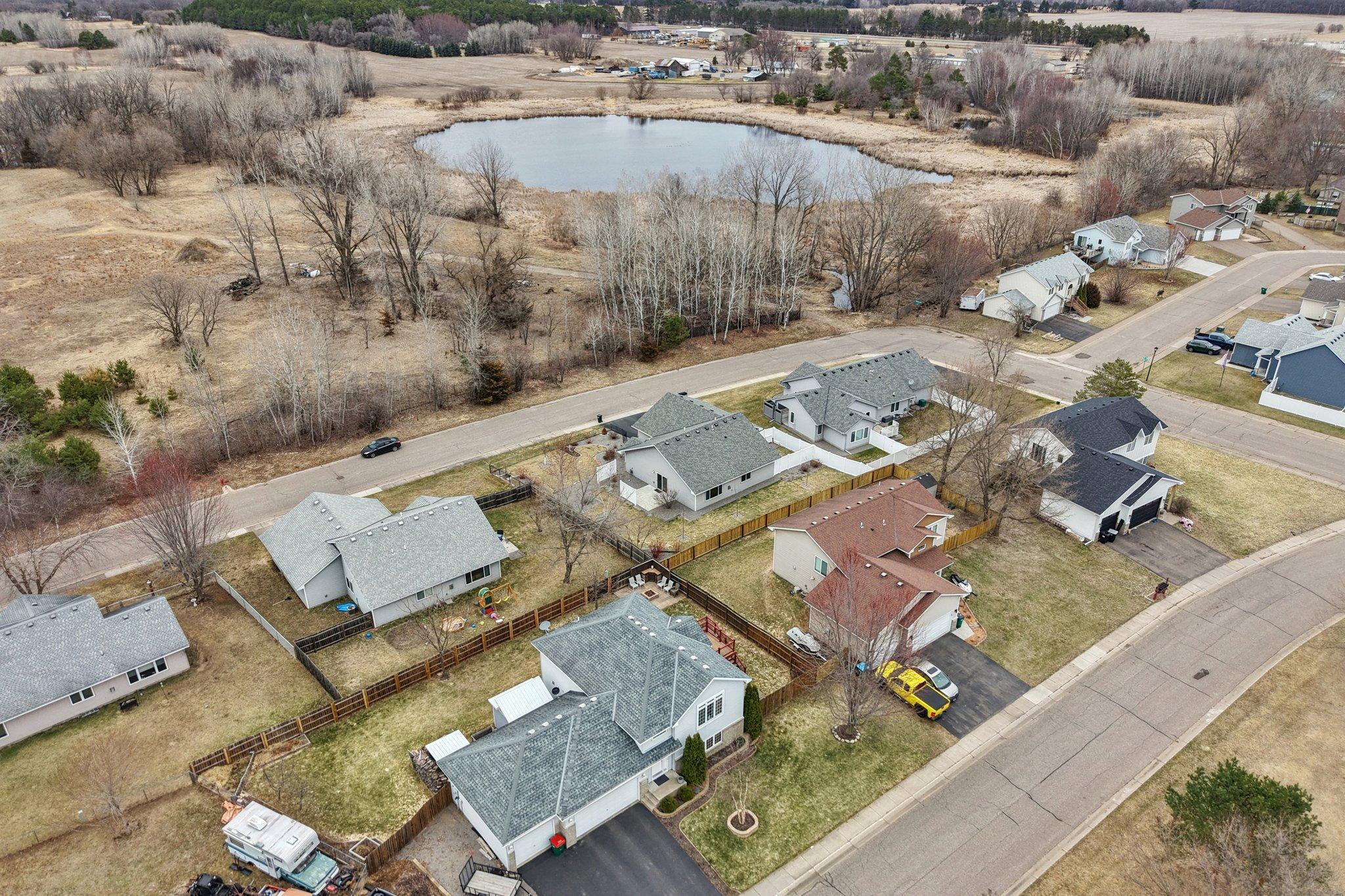 38-web-or-mls-244th Ave-S0204-038.jpg