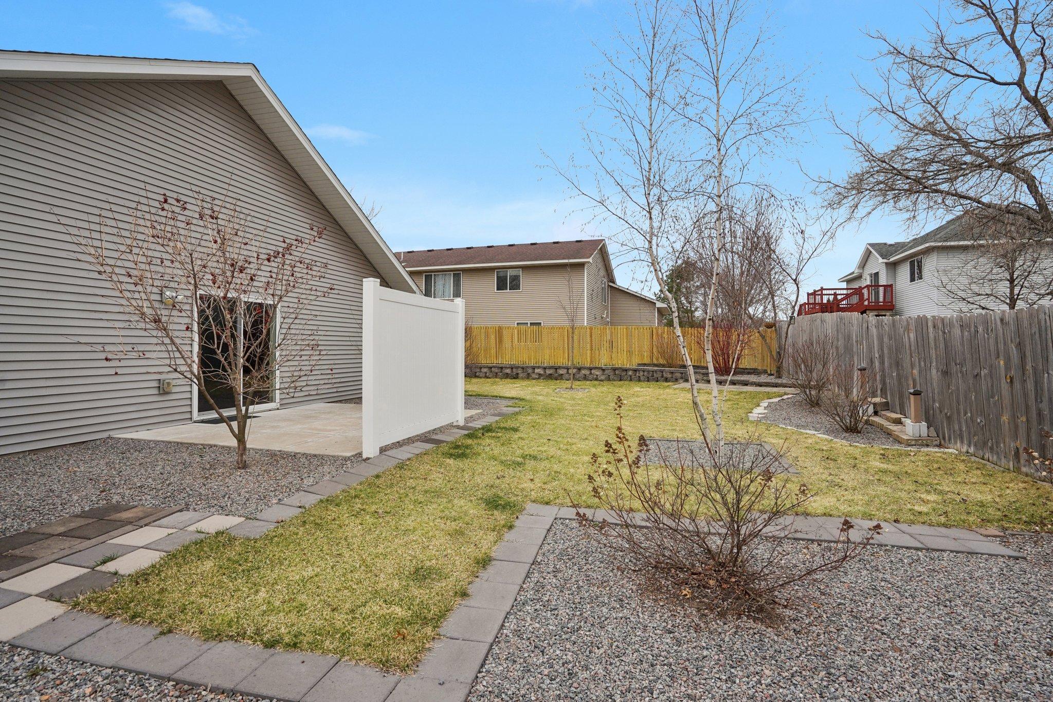 29-web-or-mls-244th Ave-S0204-029.jpg