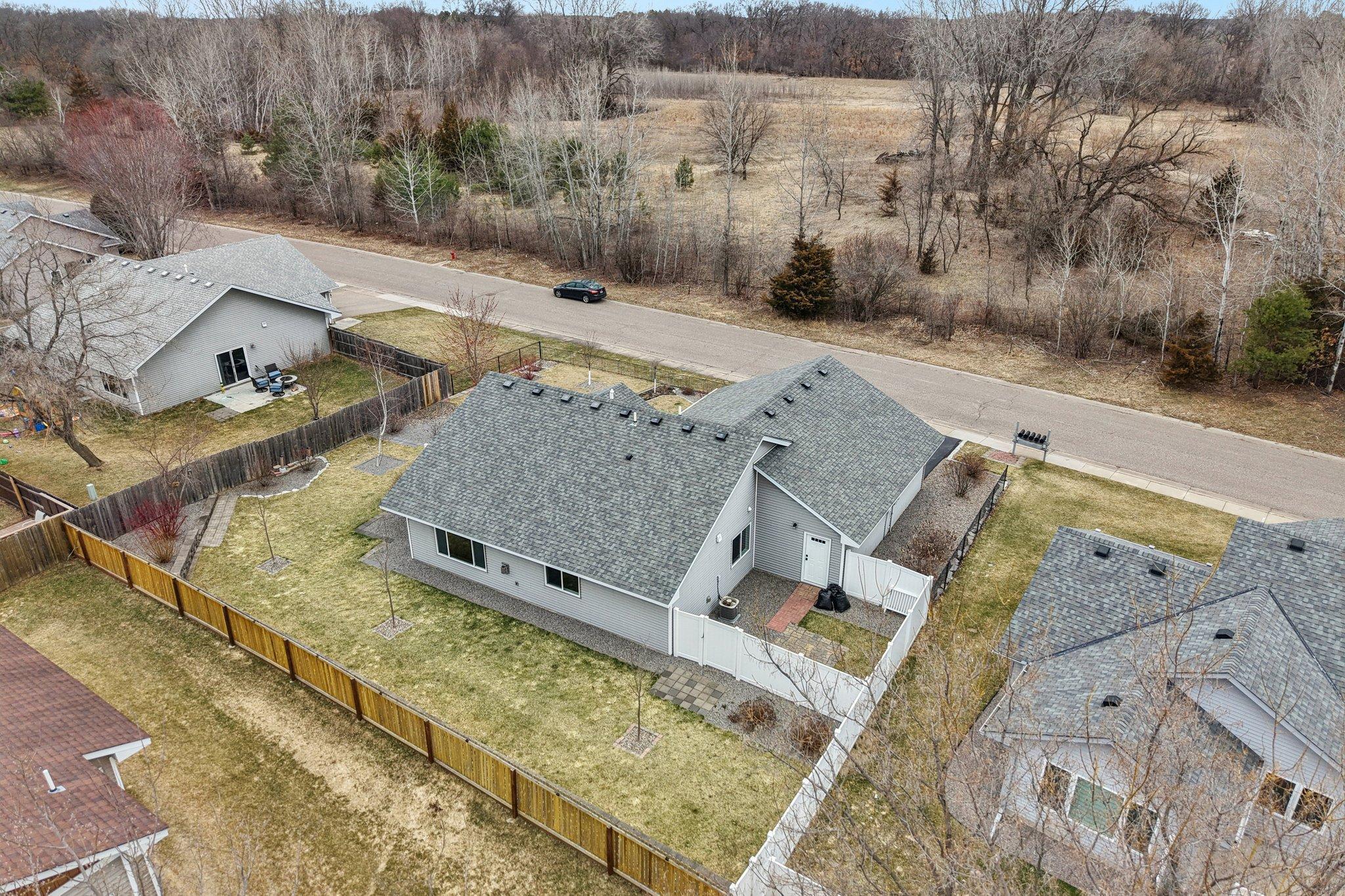 49-web-or-mls-244th Ave-S0204-049.jpg