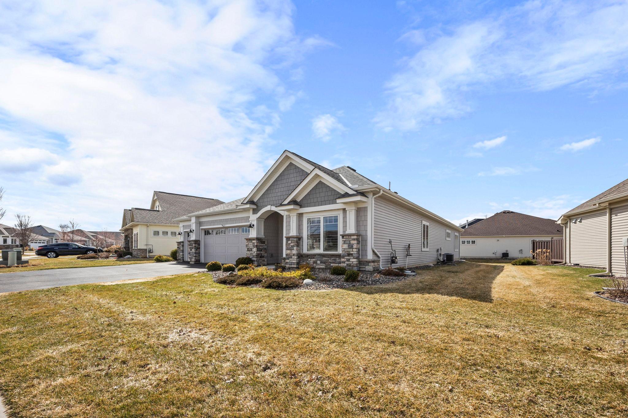 3-web-or-mls-1085 77th St-365.jpeg