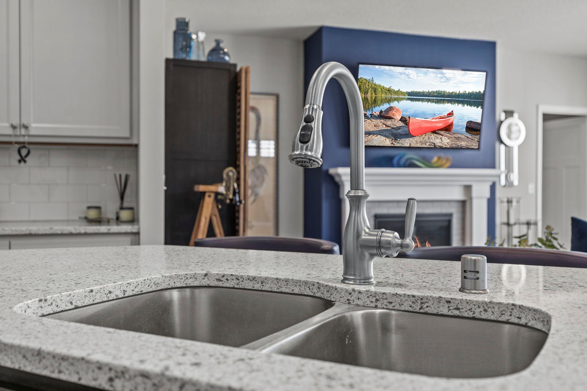 51-web-or-mls-1085 77th St-105.jpeg