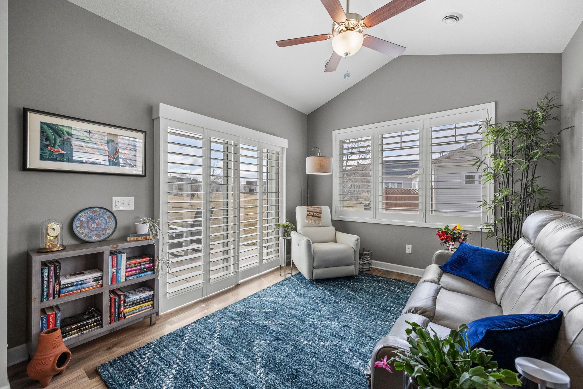 57-web-or-mls-1085 77th St-204.jpeg