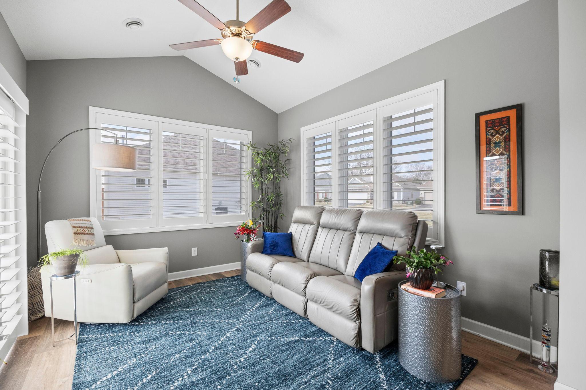 58-web-or-mls-1085 77th St-214.jpeg