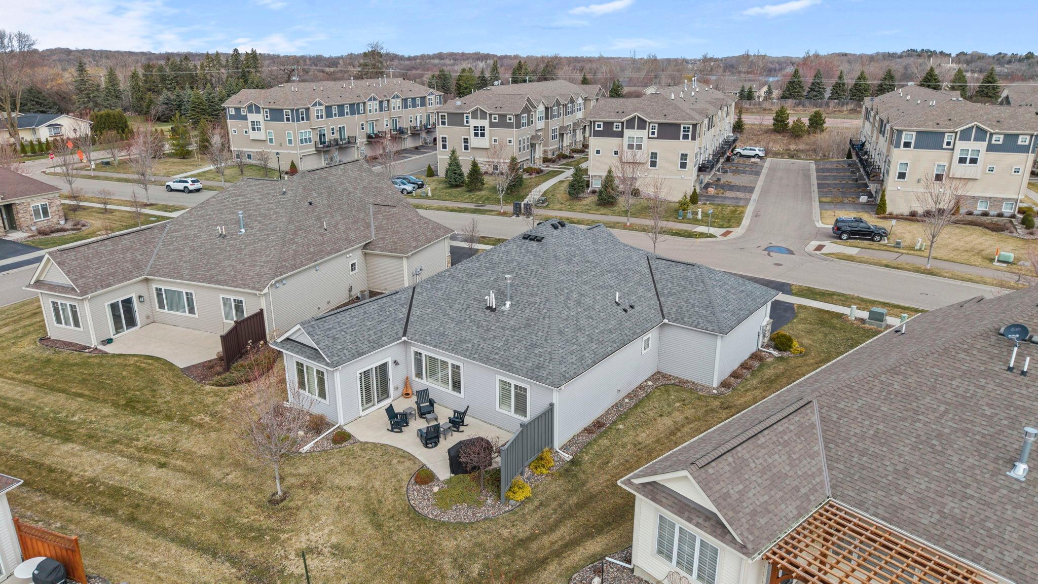 96-web-or-mls-1085 77th St-406.jpeg