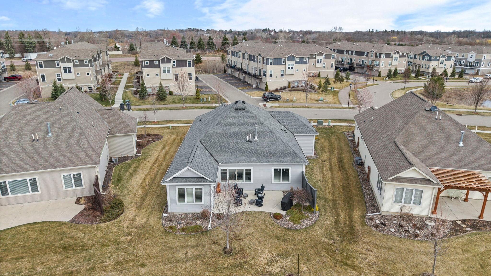 97-web-or-mls-1085 77th St-409.jpeg