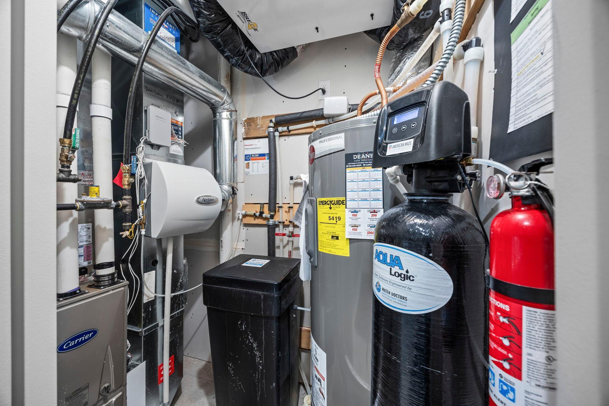 80-web-or-mls-1085 77th St-119.jpeg