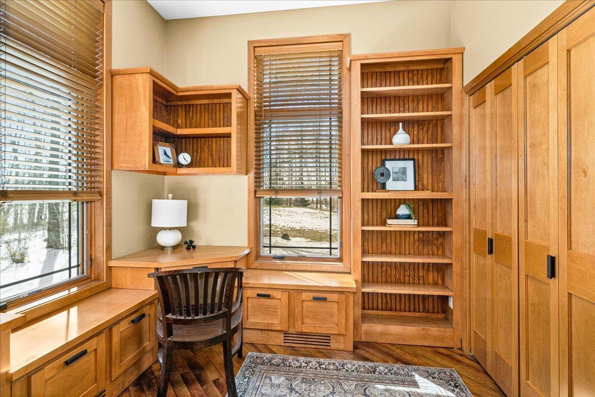 Cozy Den -can be converted to bedroom