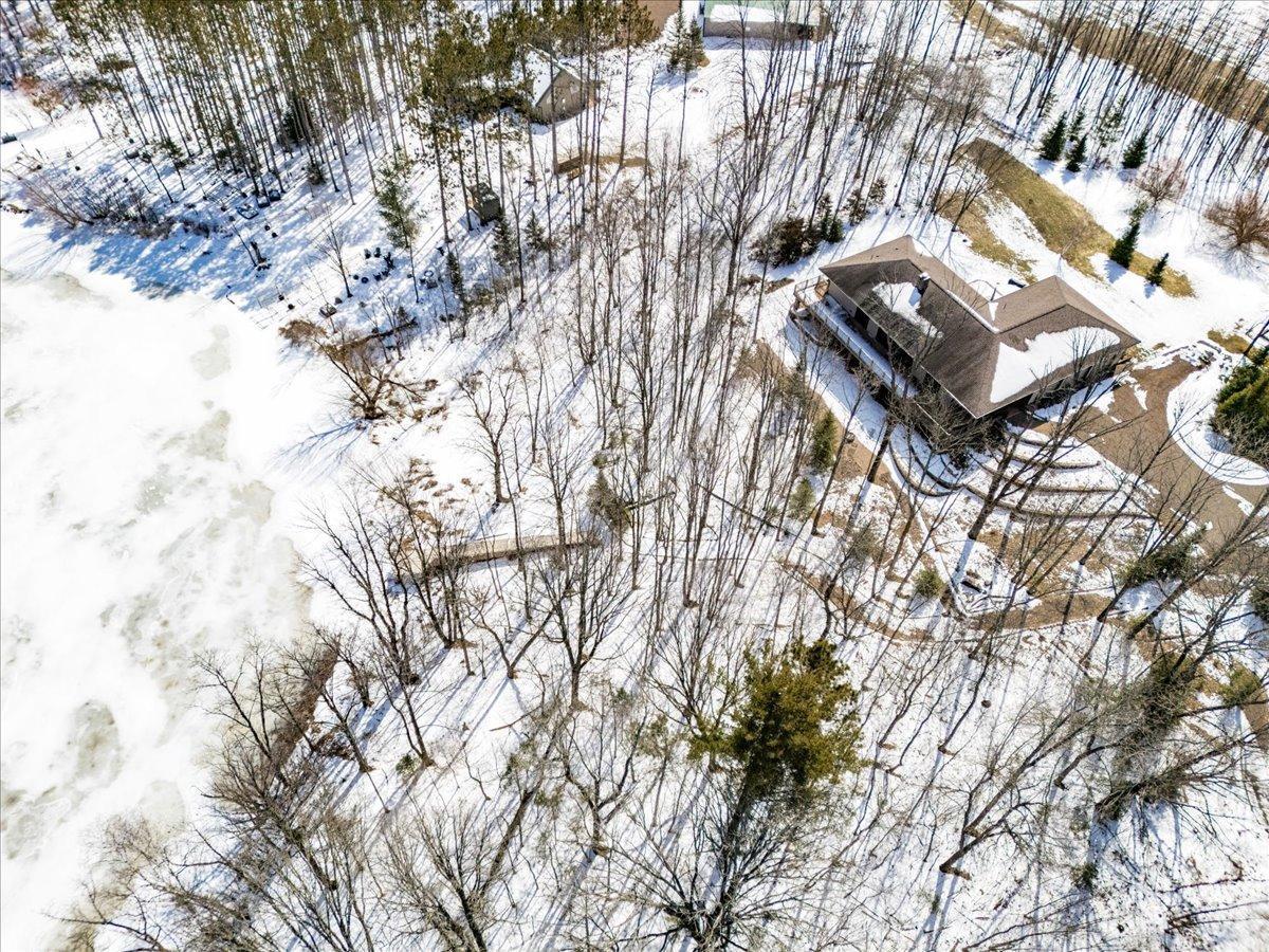 2.9 beautifully landscaped acres